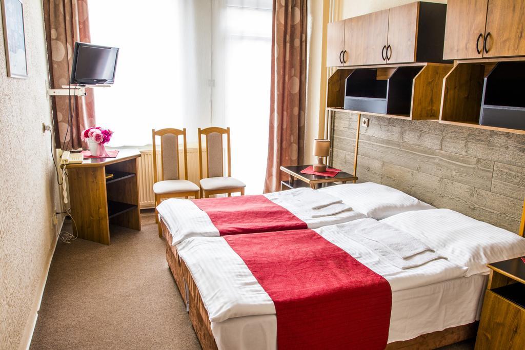 Hotel Kamei Snina Eksteriør billede
